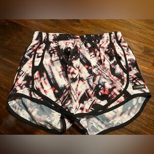 Calvin Klein Women’s Small active Running Shorts like new